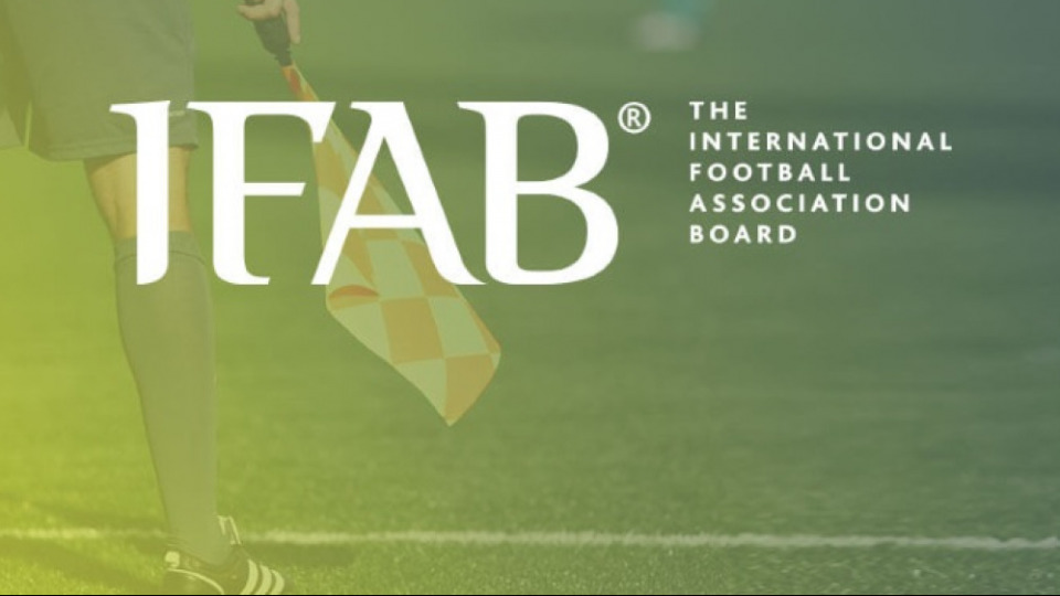 Új szabályok a pályán – az IFAB és az UEFA irányelvei alapján